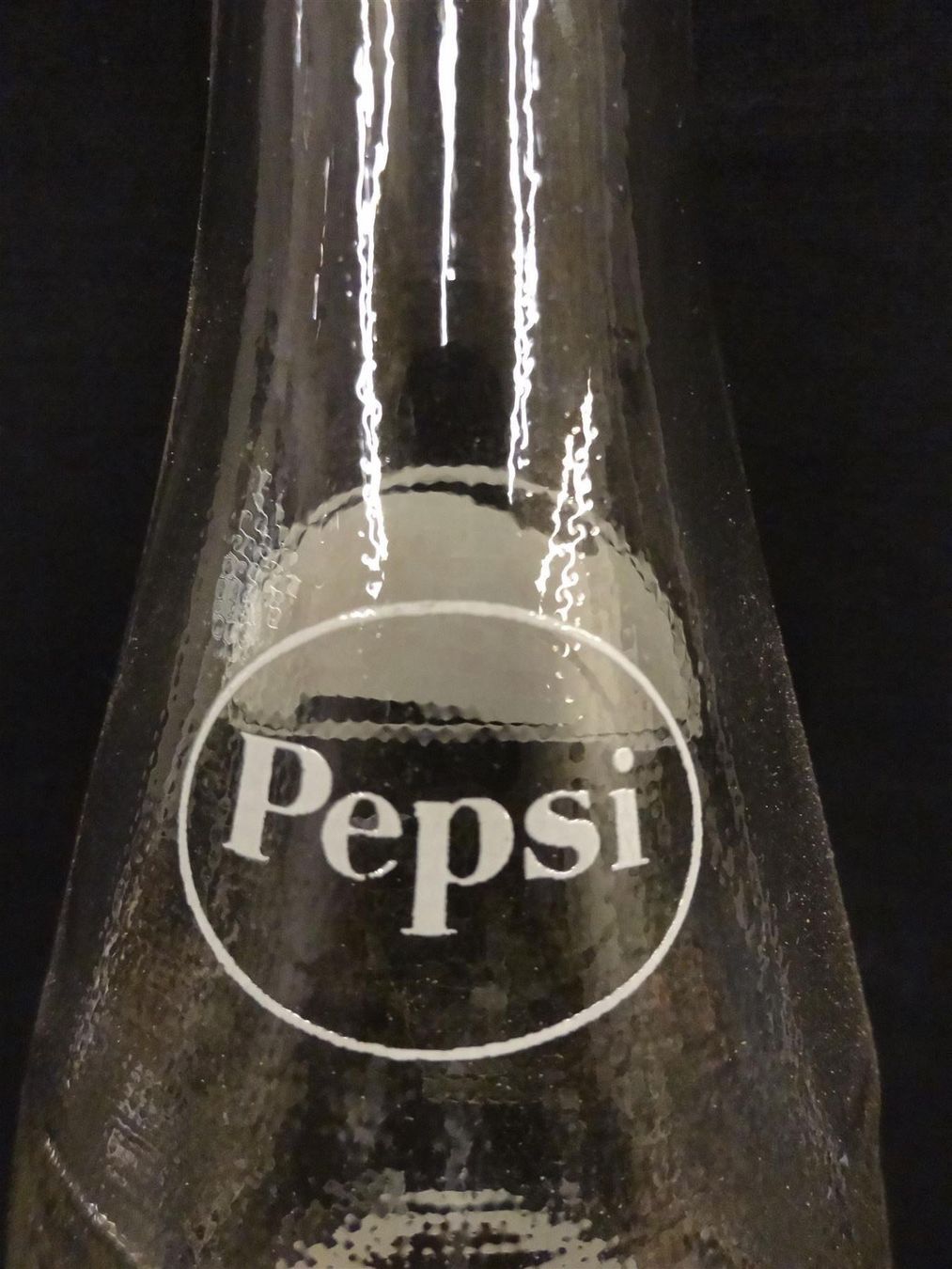 Sonstiges Geschirr & Gläser: alte Flasche PEPSI 1963 ITALIA – Gebraucht aus Kerzers von Flaschenposten 8