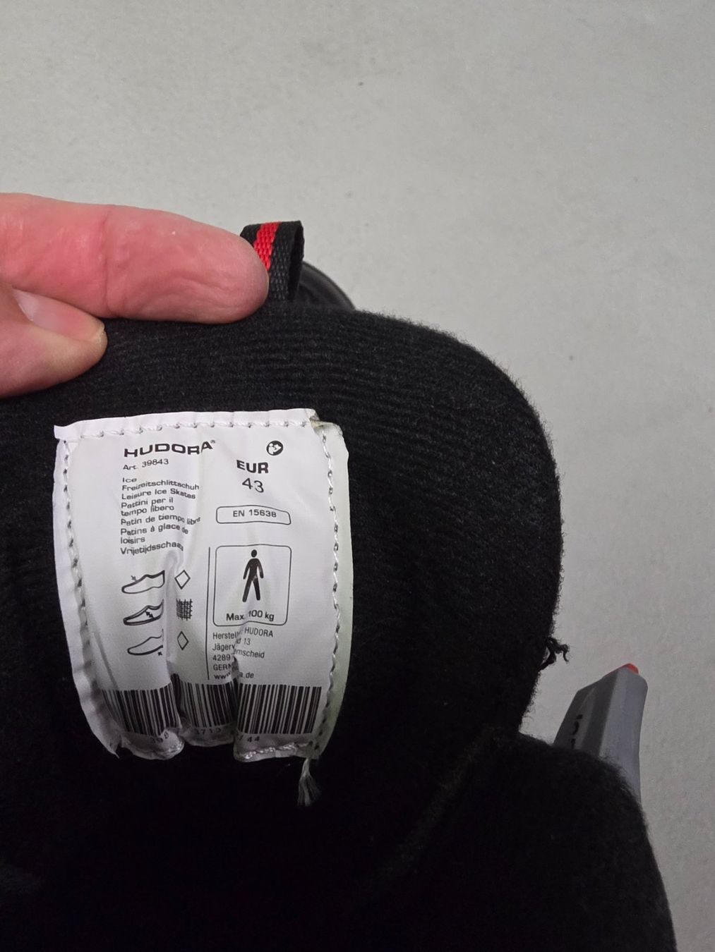 Schlittschuhe: Schlittschuhe – Gebraucht aus Thun von morasker 1