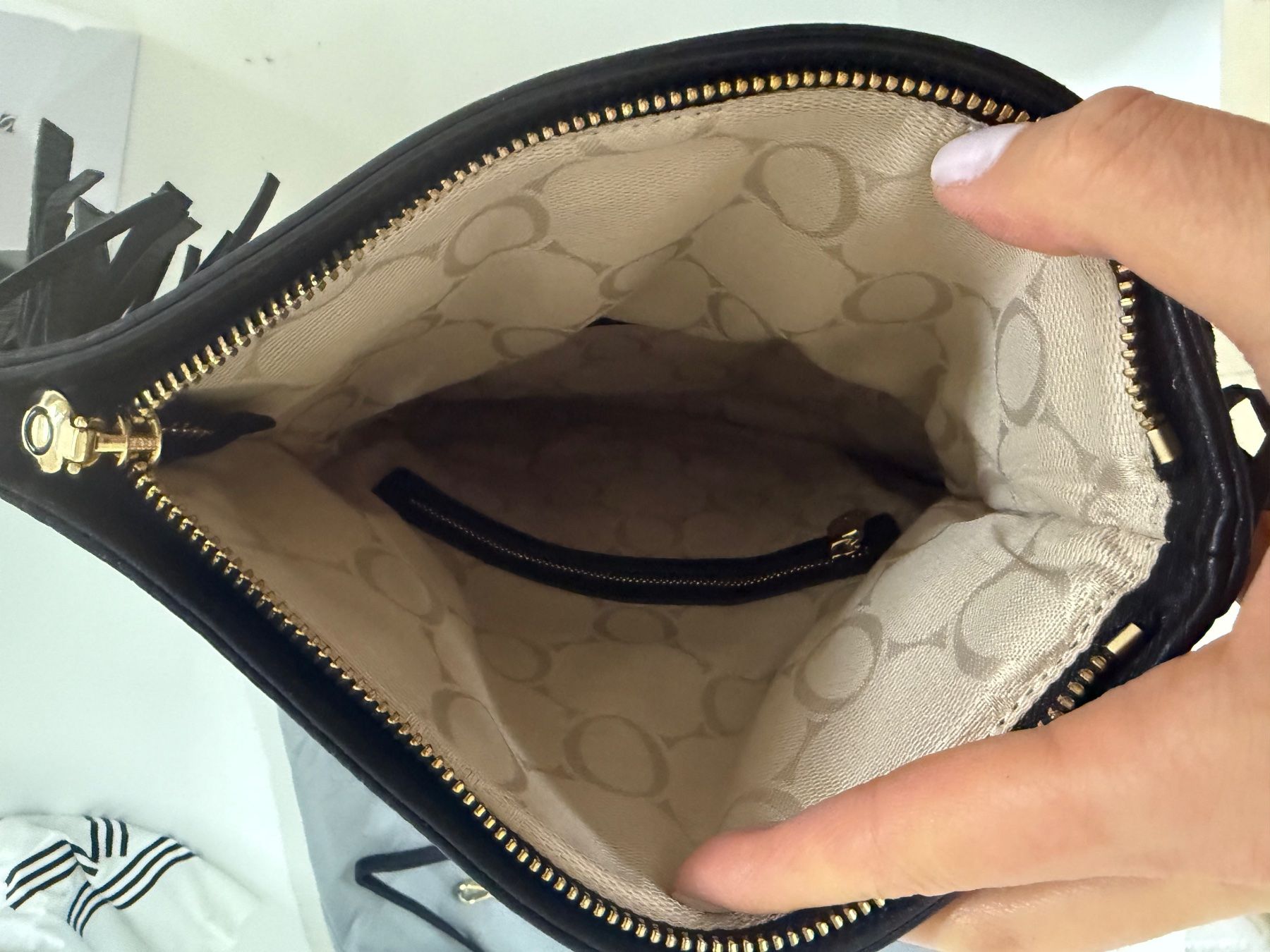 Taschen für Damen: Schwarze Ledertasche von Orton – Gebraucht aus Zollikon von lit_9hd6 3