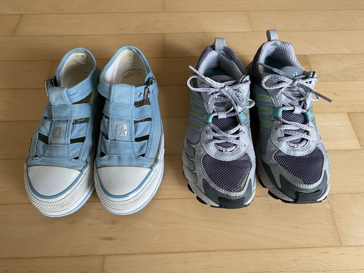 Scarpe da uomo: 2 Turnschuhe Gr.: 37 – Usato da Buchrain venduto da Booster10