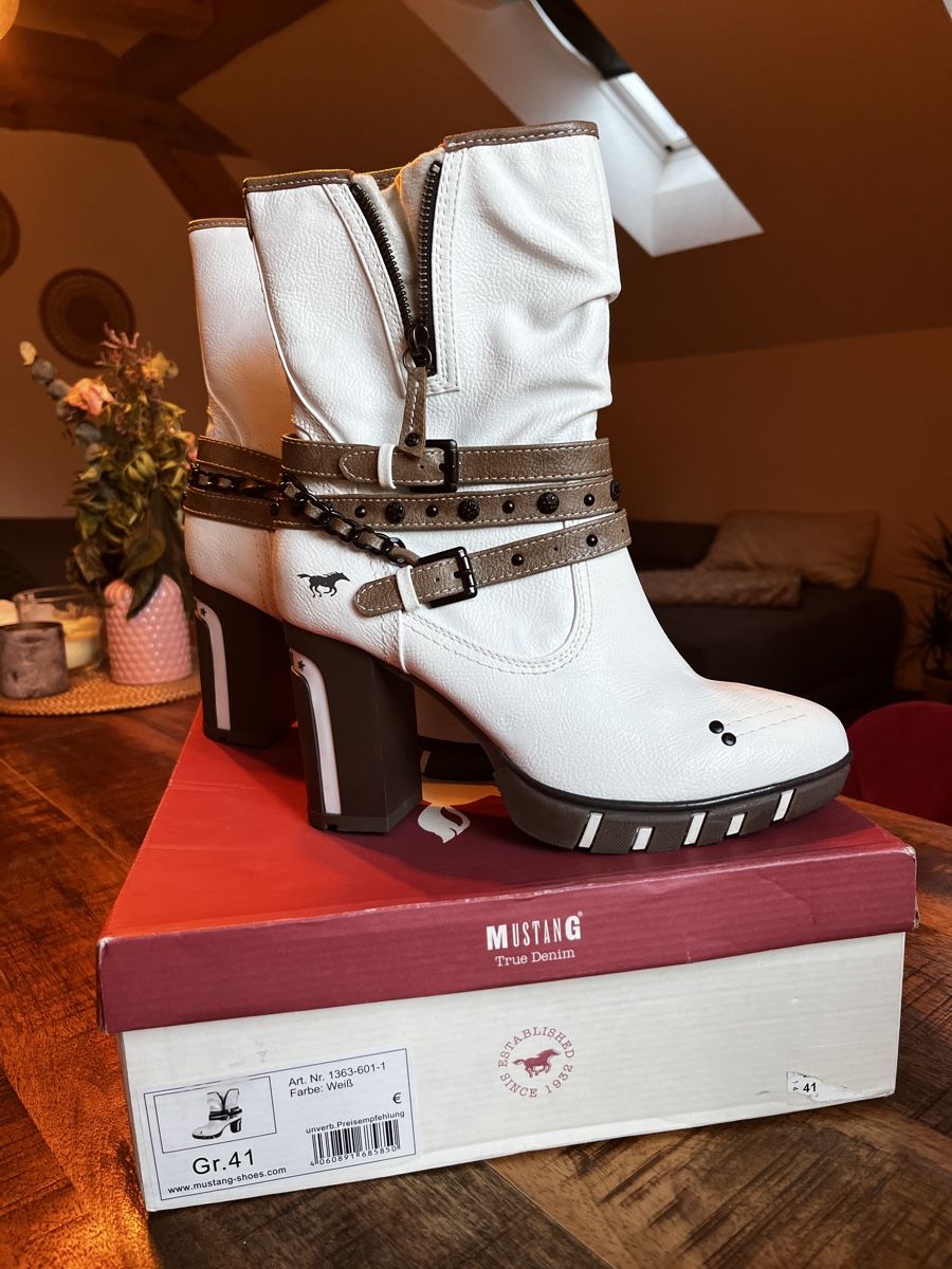 Scarpe da donna: Mustang Stiefeletten – Nuovo e nell'imballaggio originale da Effretikon venduto da Michelle.rthl 1