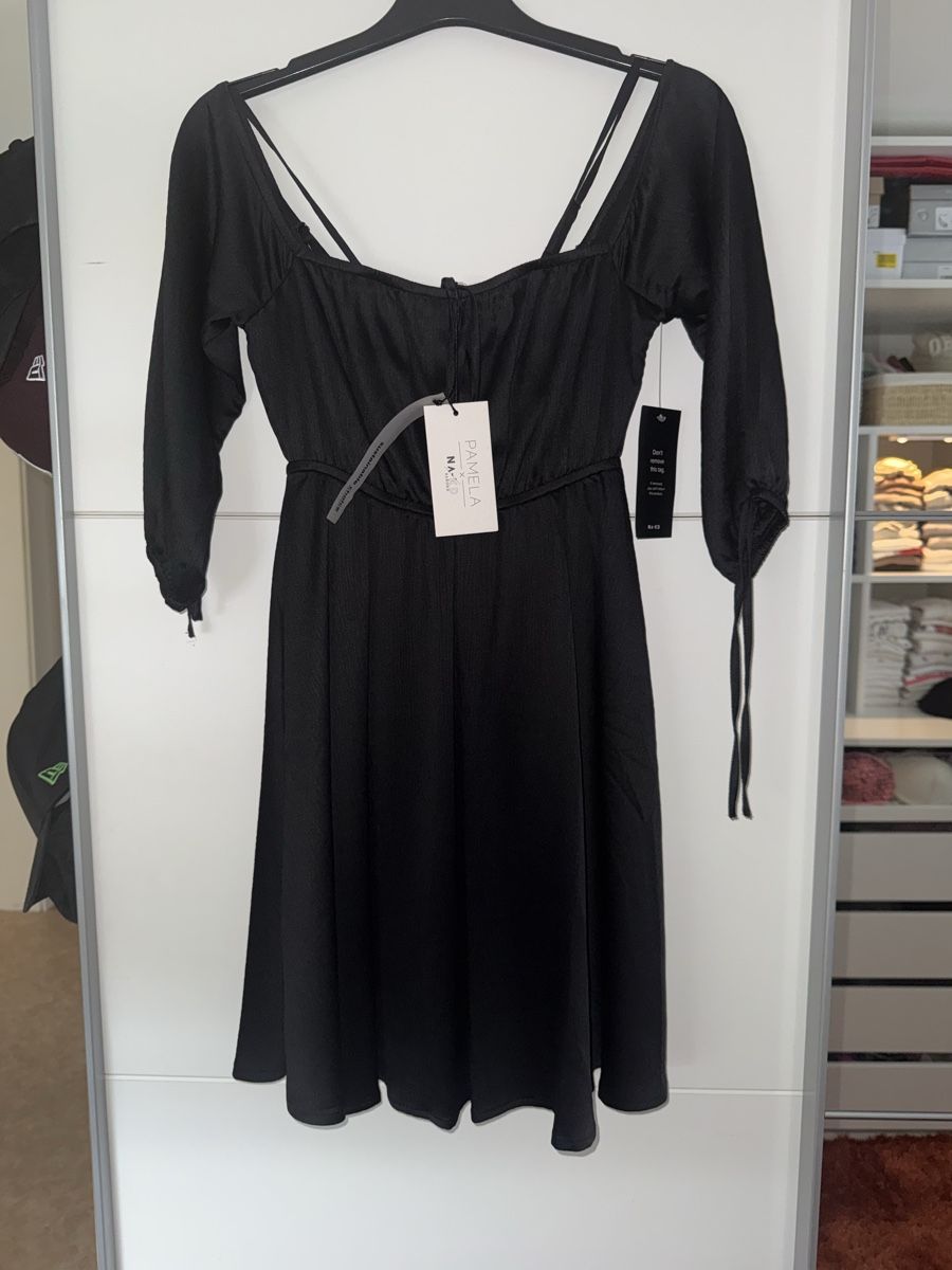 Na-kd Robes: NA-KD Kleid NEU Gr.32 – Neuf avec emballage d'origine à pratteln par Bogi94