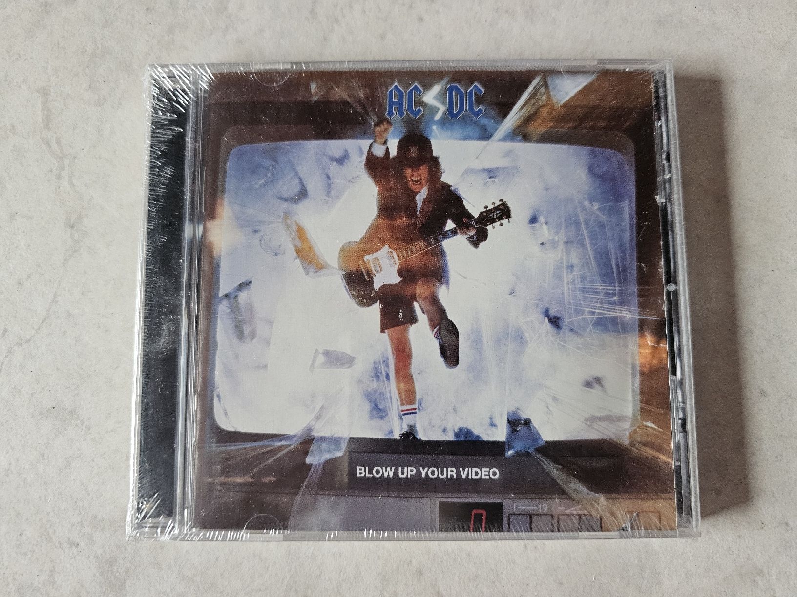 CDs: AC/DC  -  Blow Up Your Video  /  Fabrikneu – Neu und originalverpackt aus Schneisingen von backstore24