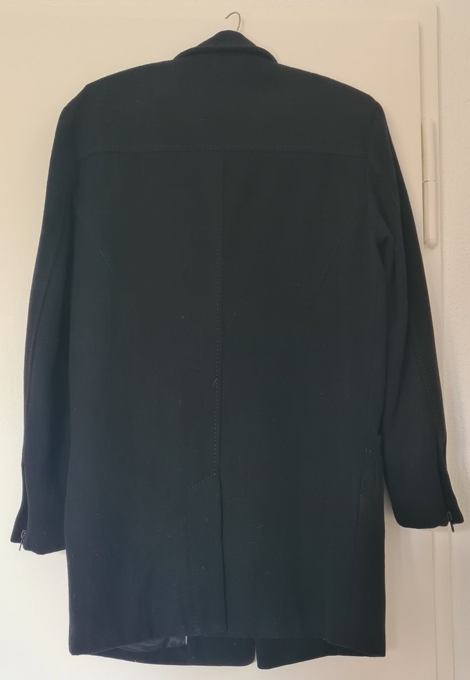 H&M Mäntel: Schöner H&M Mantel Grösse 46 schwarz – Gebraucht aus Steffisburg von Black-Jack 1