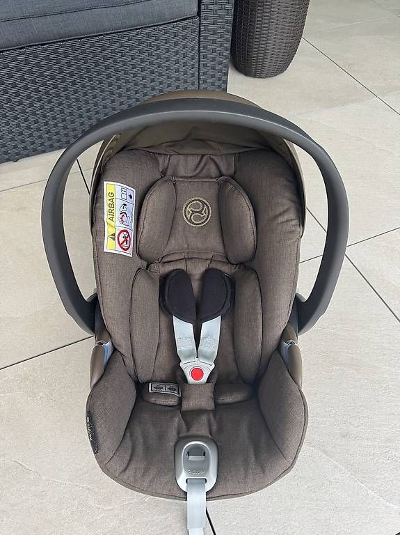Cybex Seggiolini per auto: Cybex Platinum Cloud Z i-Size - inkl. Basisstation – Usato da Widnau venduto da sar_p6vq 1