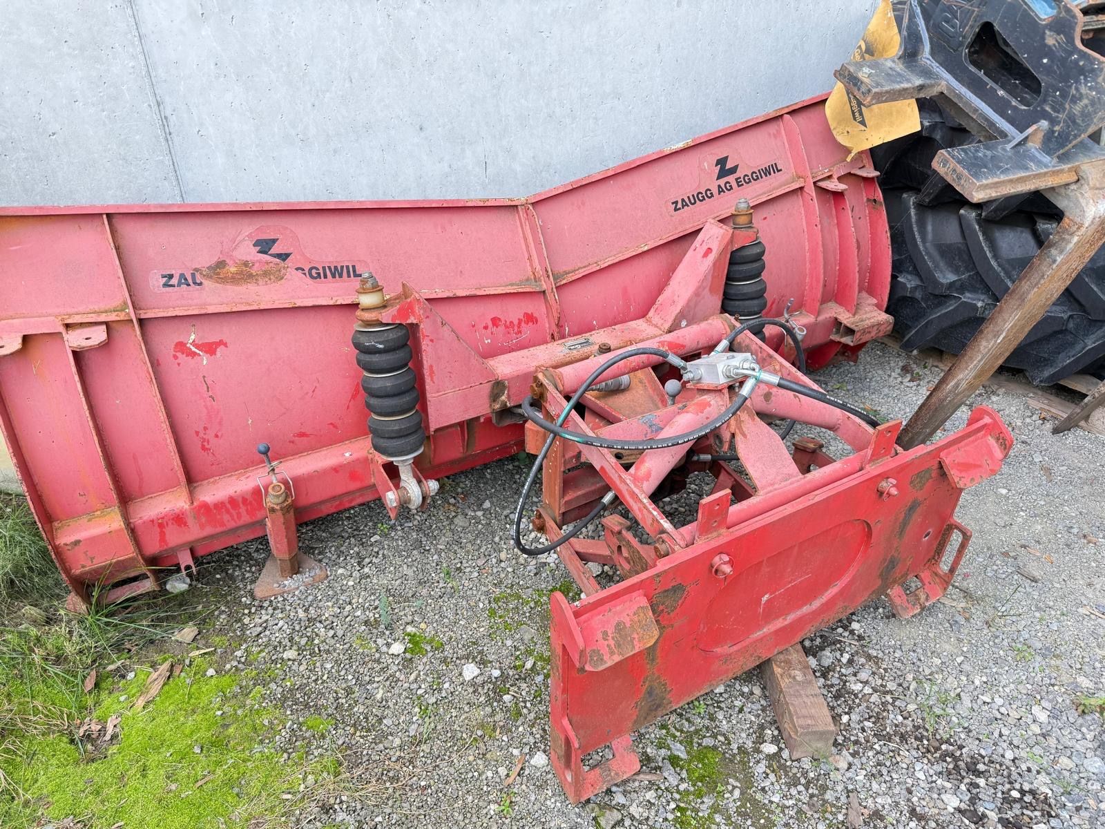 Caterpillar Caricatori: Pneulader CAT 906 – Usato da Wittenbach venduto da HofstetterMechanik 6