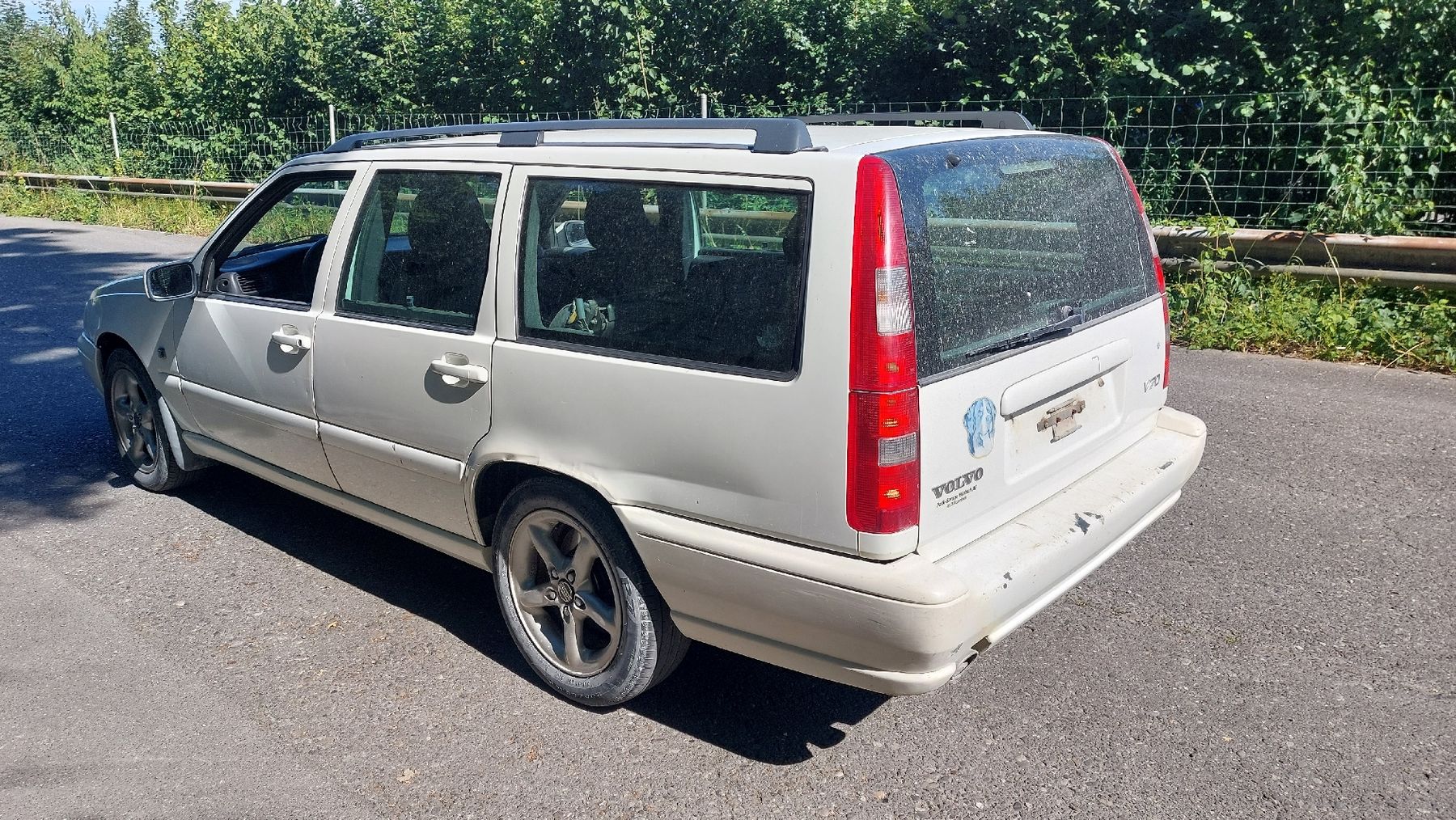 Volvo Automobili: Volvo V70 2.4 Kombi Handschalter – Usato da Niederlenz venduto da SciroccoUrquattro 3