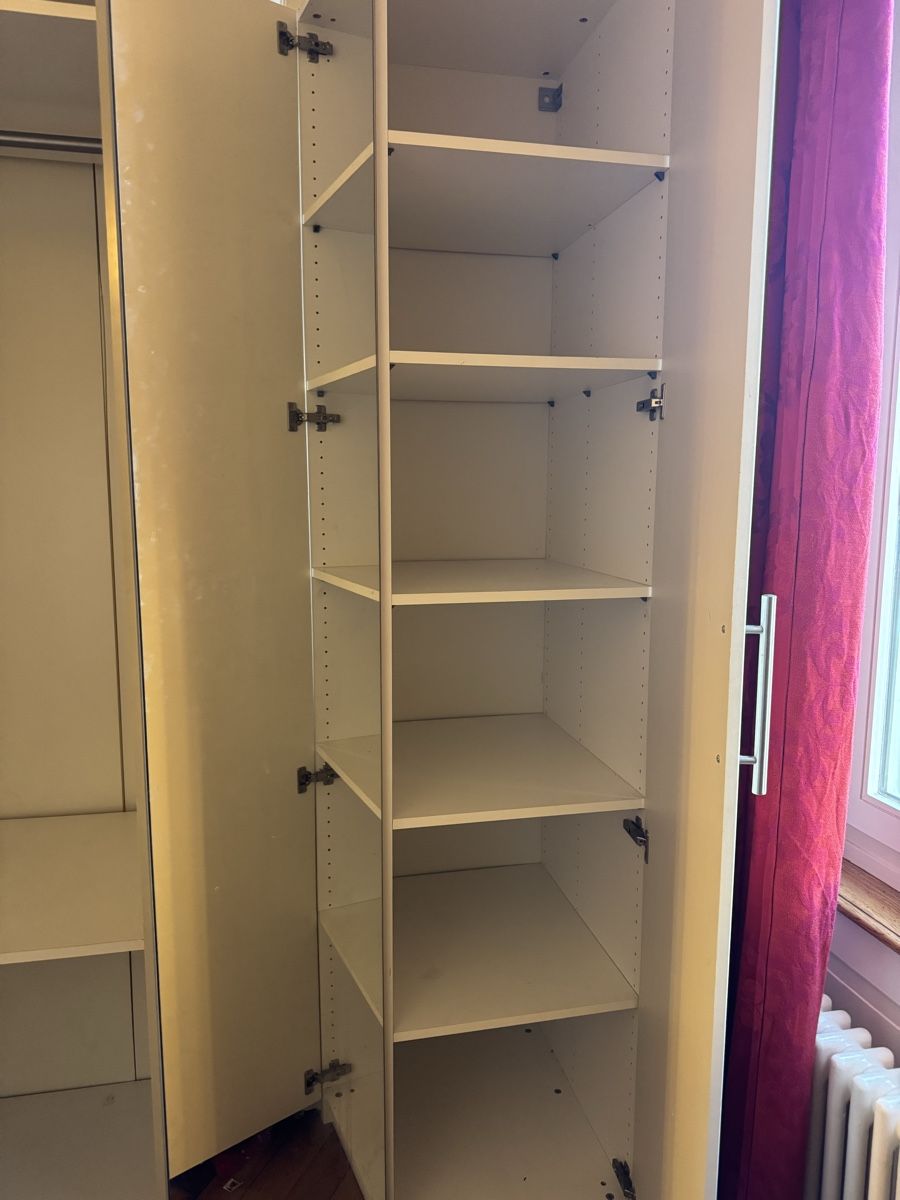 Armoires: Kleiderschrank Gratis – D'occasion à Pfeffingen par Twoa 1