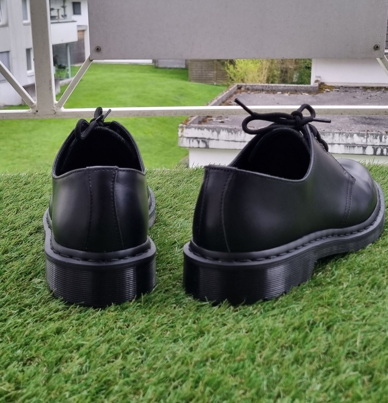 Dr. Martens Scarpe da uomo: Dr. Martens, 1461 Mono, Gr. 44 – Nuovo (secondo la descrizione) da Oberriet SG venduto da gimidrip 3