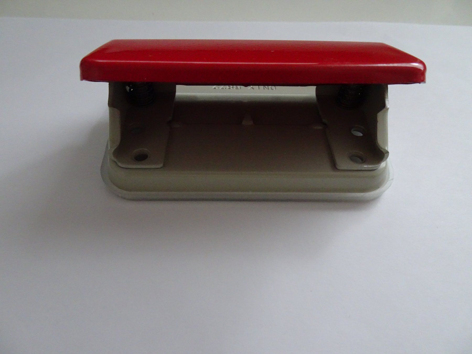 Tous les outils: Locher ONIX 5872 rot – D'occasion à Winkel par rsuzh 2