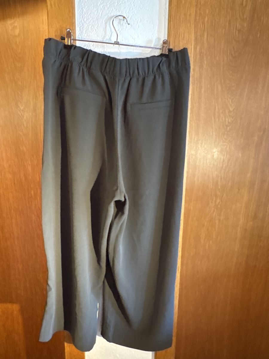H&M Pantaloni: Culotte – Usato da Rohrbachgraben venduto da kae_5lhf 2