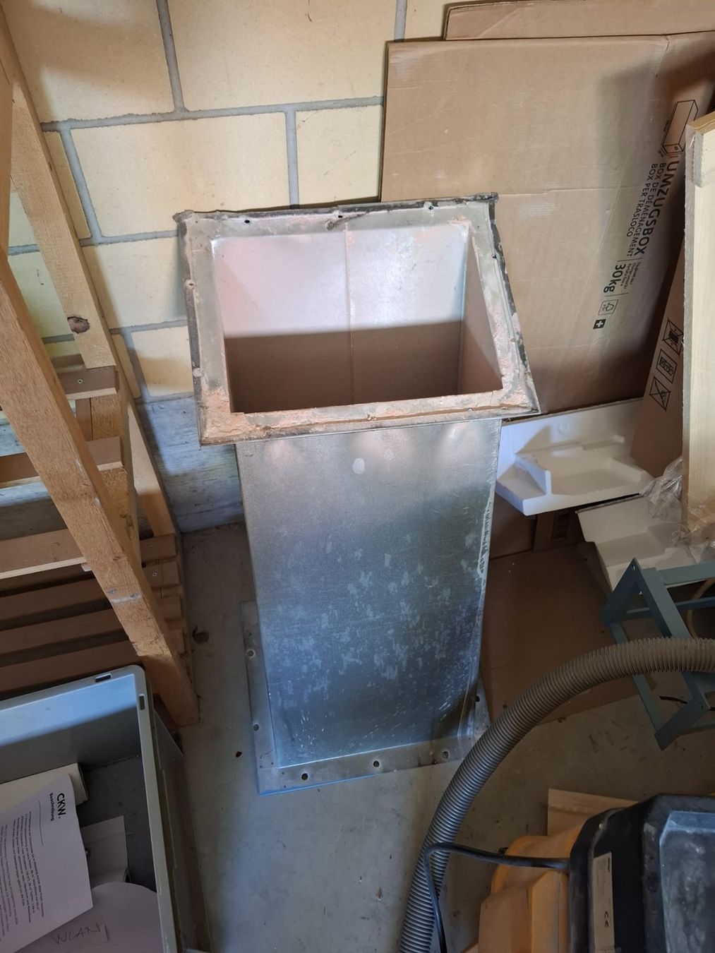 Tutte le macchine: Absaugkabine mit Ventilator, neuwertig – Usato da Mosnang venduto da a-s-m 3