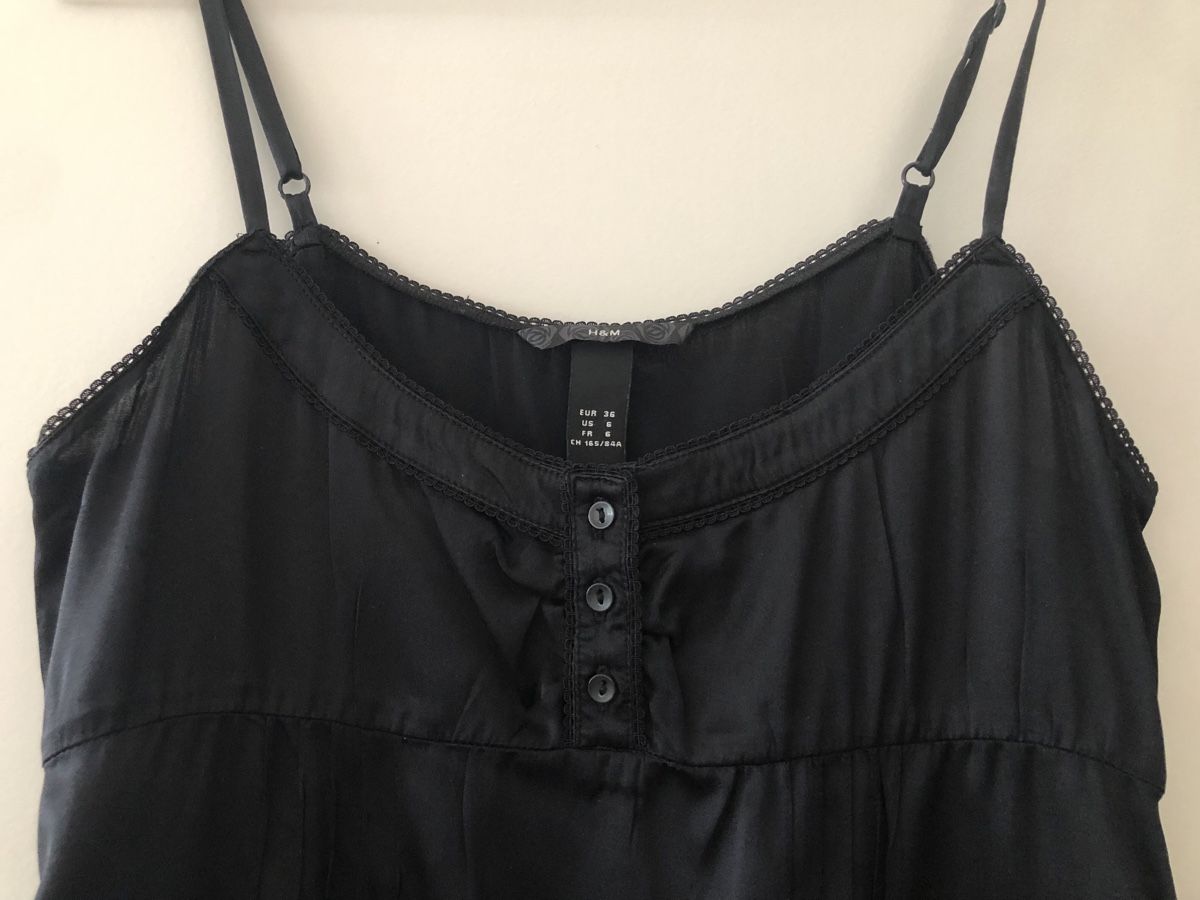 H&M Top: Top en satin H&M – Nuovo (secondo la descrizione) da Onex venduto da kattrina 2