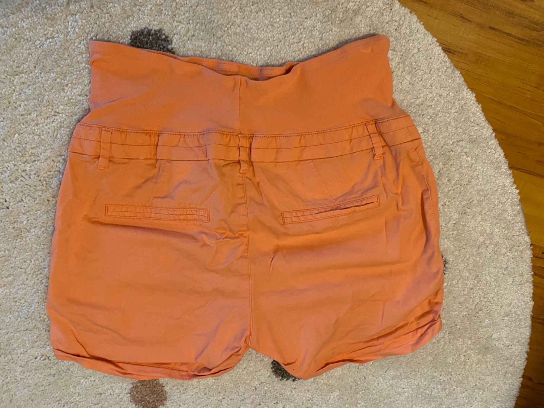 H&M Pantaloni: Schwangerschaftsshorts H&M, Gr. 42 – Usato da Summaprada venduto da hirschuh506 1