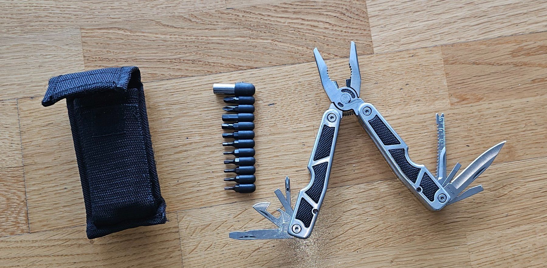 Tutti gli attrezzi: ✅Multifunktionswerkzeug Multitool inkl. Adapter-9 Bits📌 – Usato da Kreuzlingen venduto da UAE 3