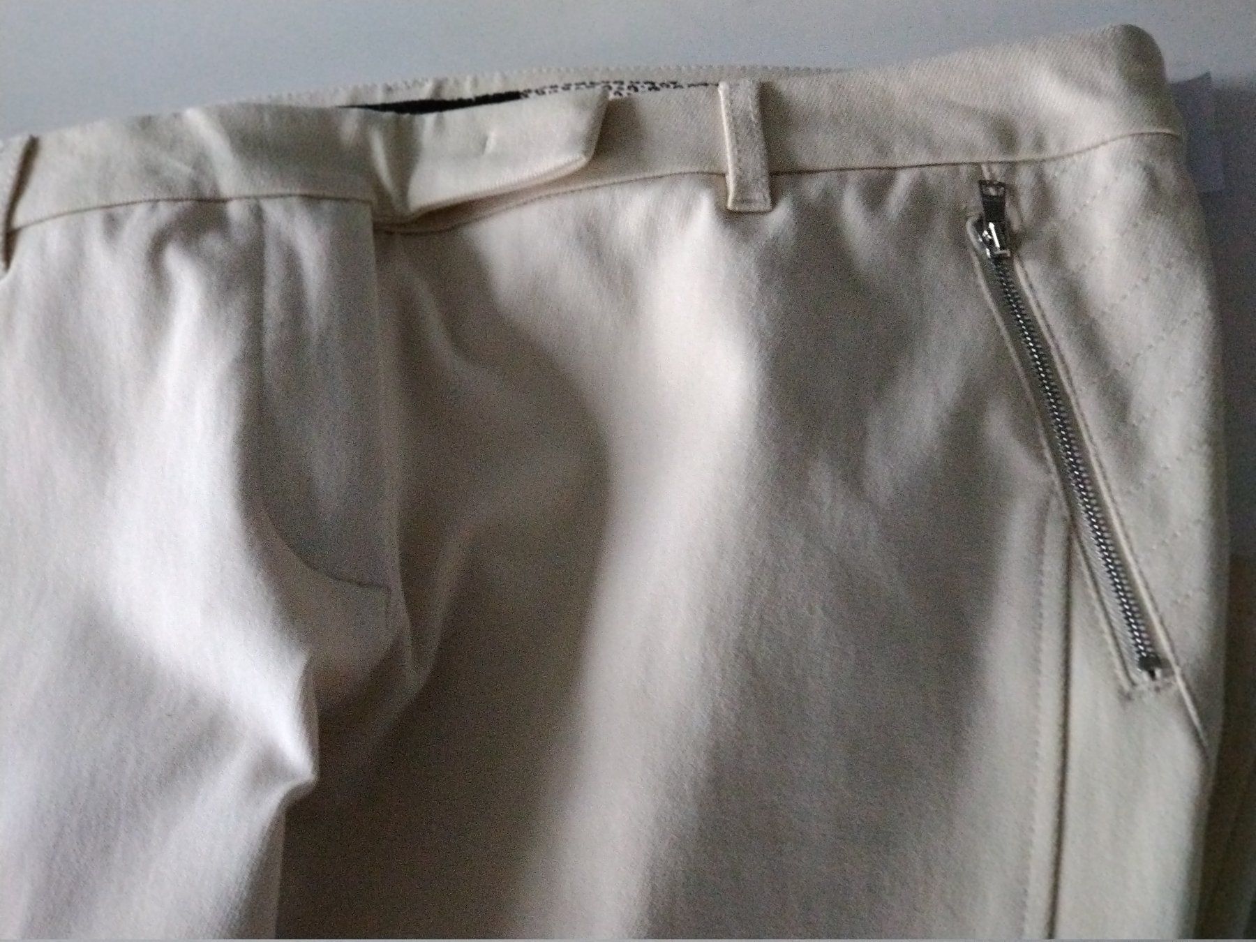 Marc Cain Pantaloni: Hose Marc Cain Gr. 6 – Nuovo (secondo la descrizione) da Degersheim venduto da 191maschina46 2
