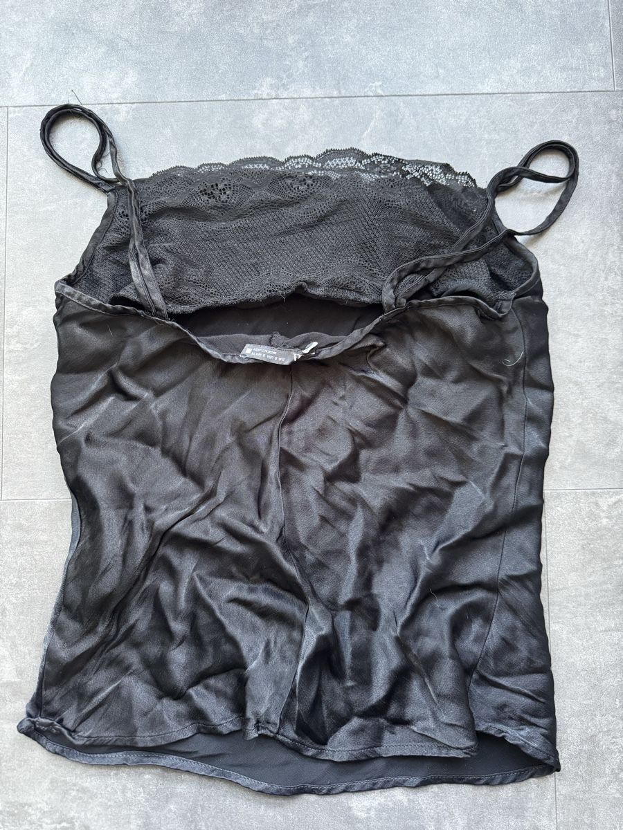 H&M Top: Black Lace Cami Top - Top mit Spitze – Usato da Zürich venduto da forestF4iry 1