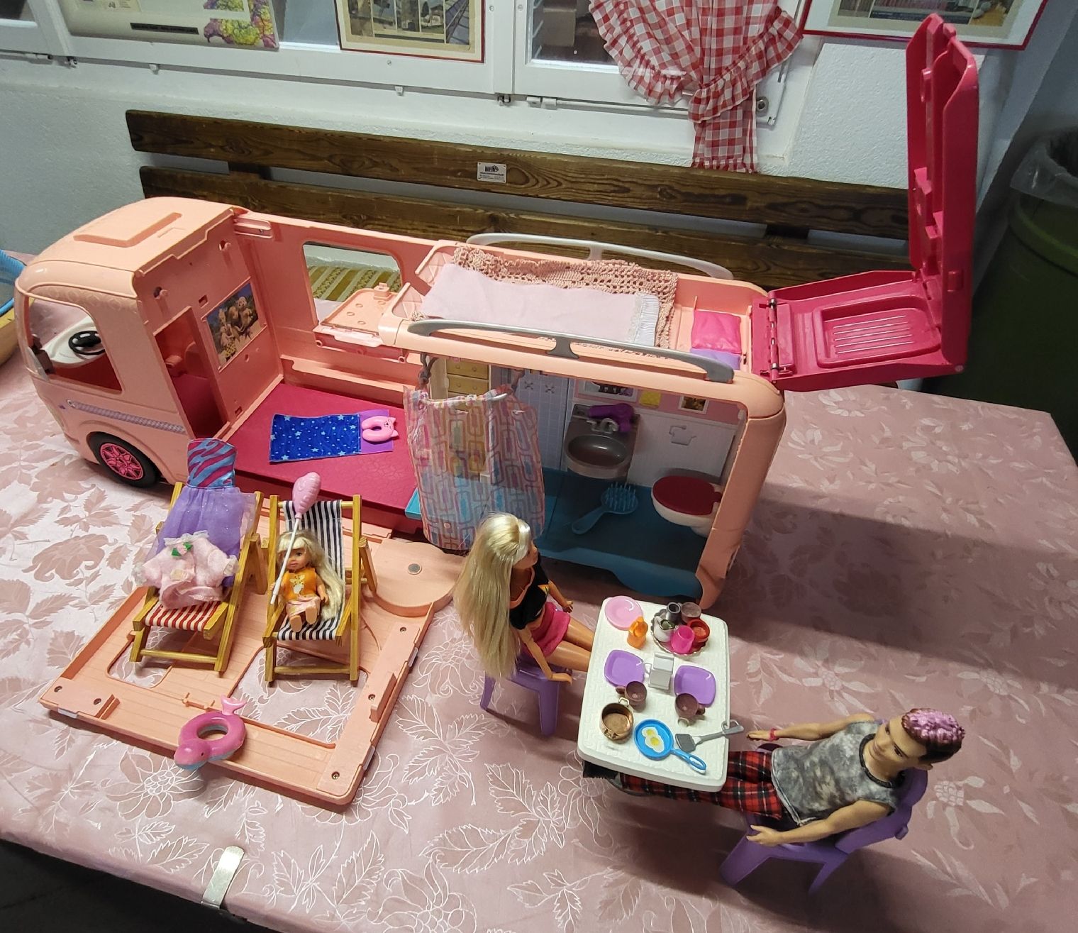 Camper Puppen: Barbie Super Abenteuer Camper – Gebraucht aus Kägiswil von Megafi56