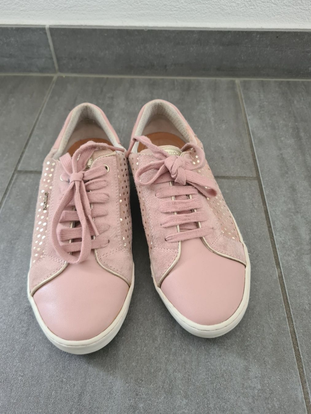 Geox Scarpe per ragazze: GEOX Mädchen Schuhe rosa gr.38 – Usato da Mezzovico venduto da maemy