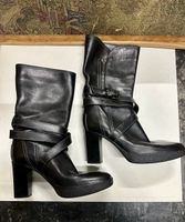Bottes TOD’S cuir noir taille 36.