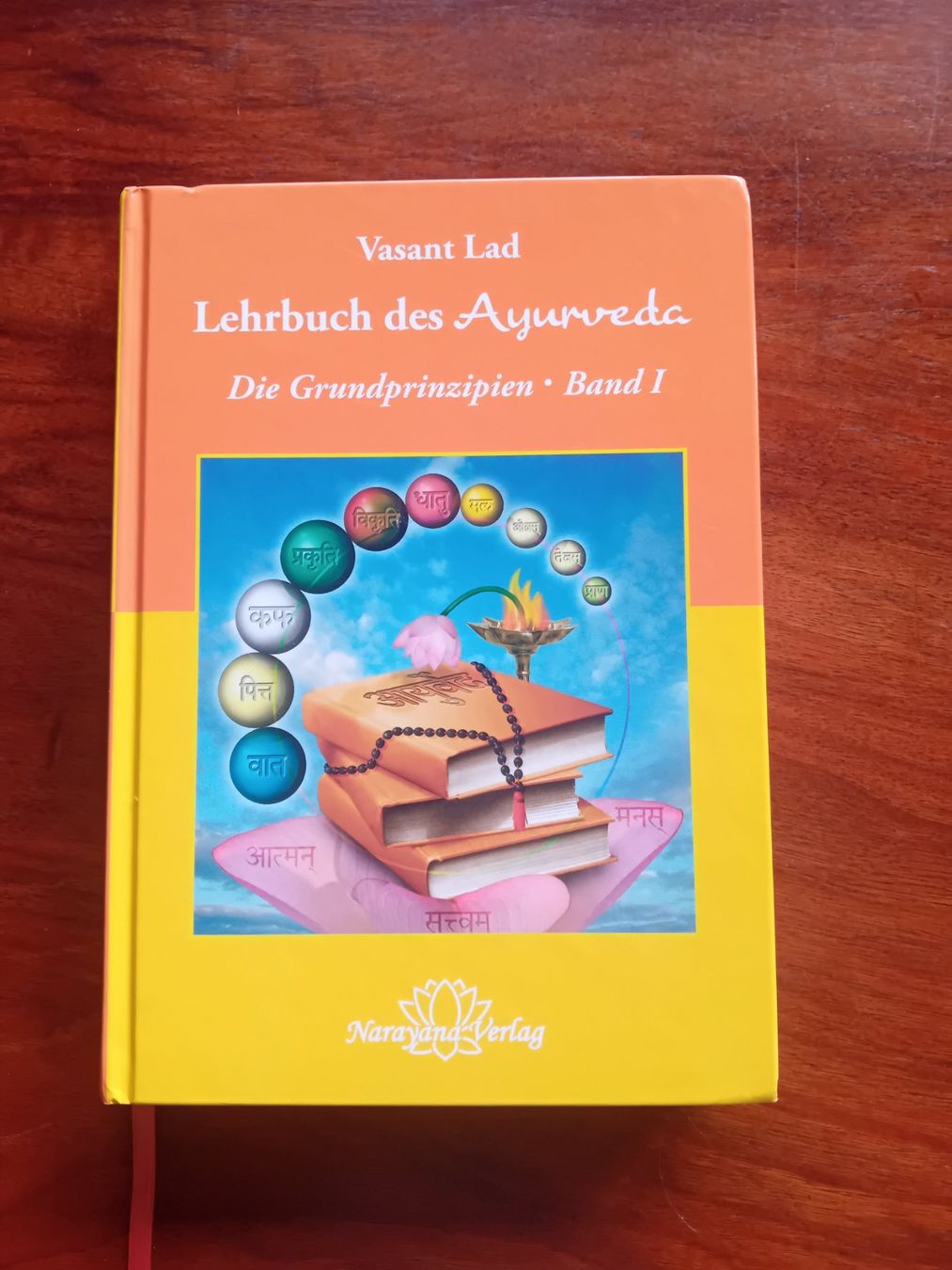Libri: Lehrbuch des Ayurveda – Usato da Baden venduto da marshamani