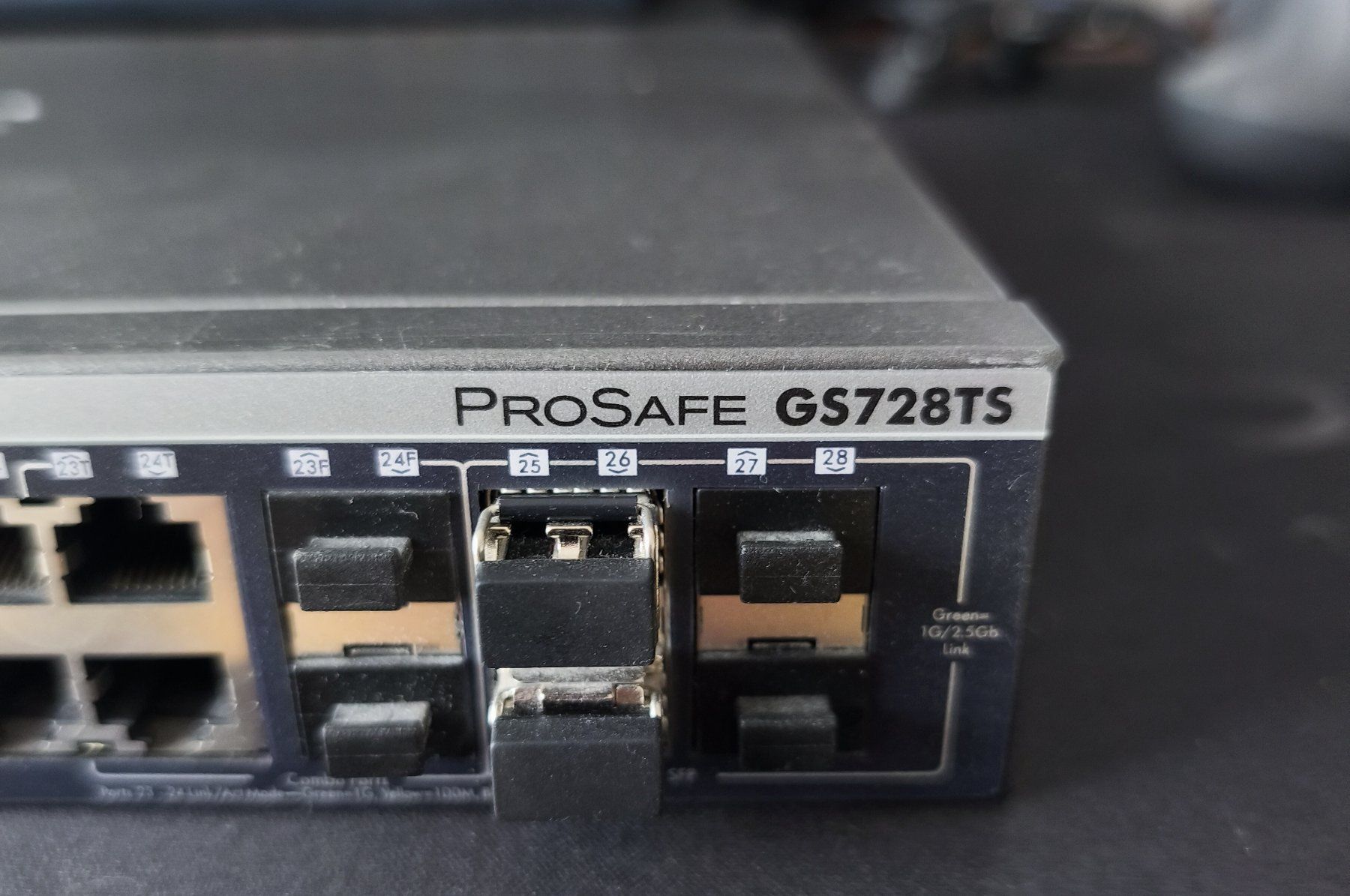 Netgear Hubs & Switches: NETGEAR ProSafe GS728TS – Gebraucht aus Bulle von jsu_9xtb 1