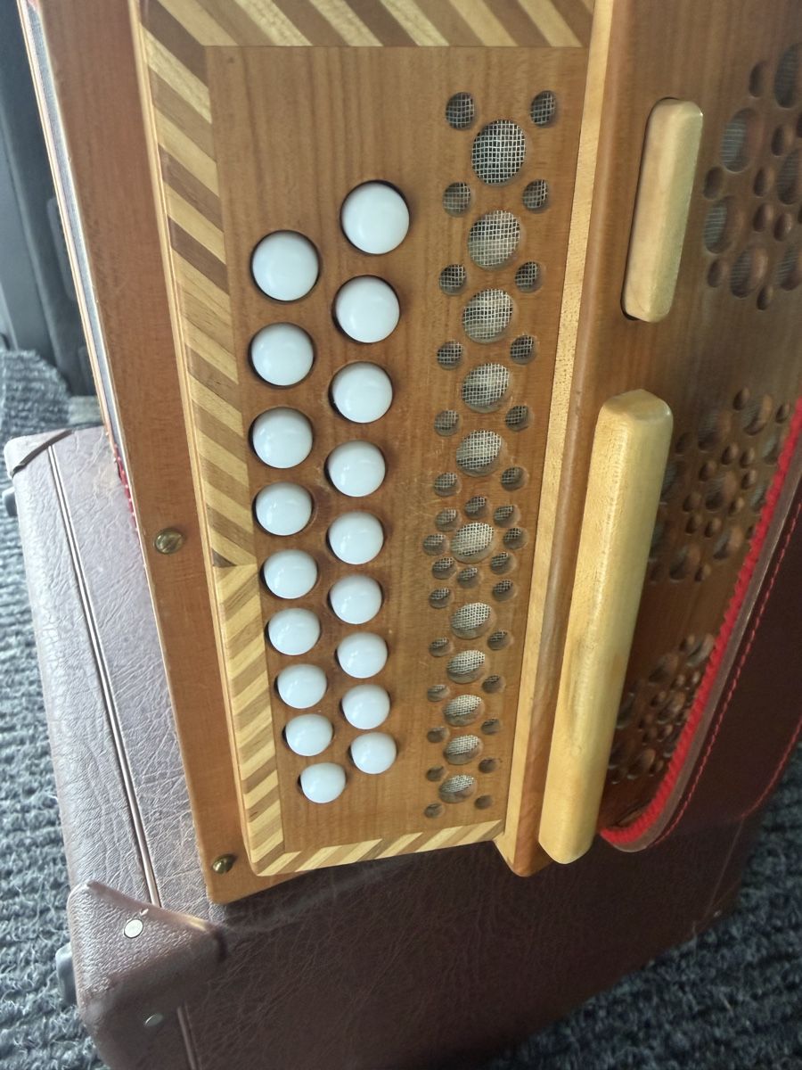 Musikinstrumente: Schwizerogeli  – Gebraucht aus Muhen von MiGeiss64 6