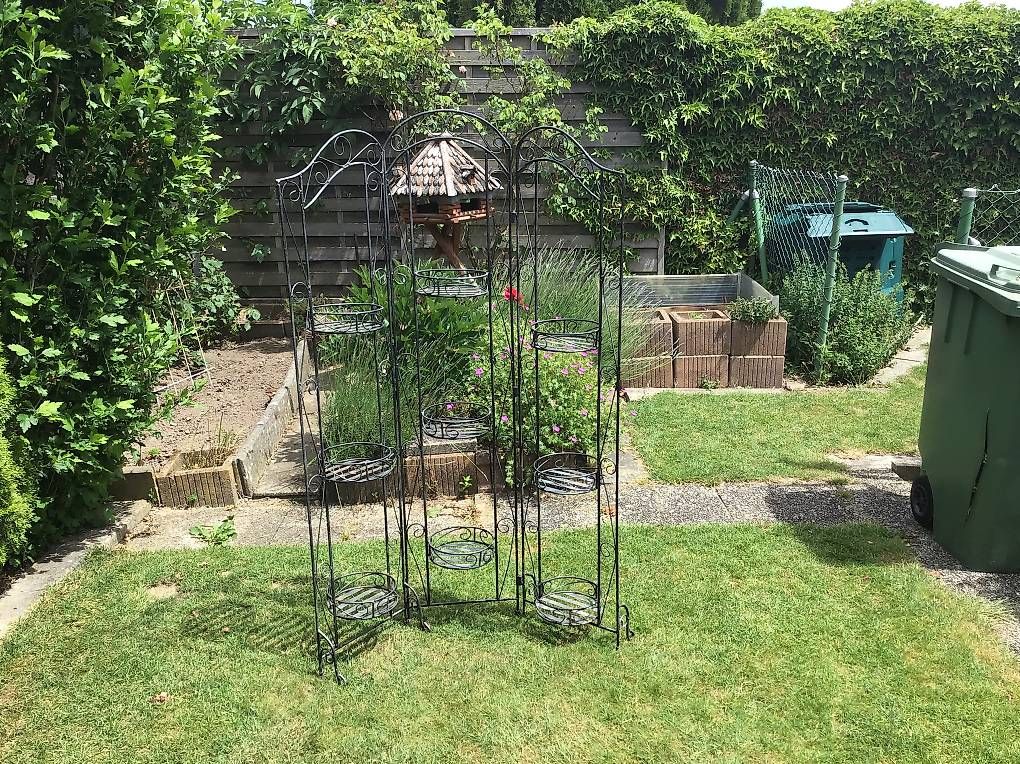 Scaffali: Blumenregal aus Schmiedeeisen – Usato da Etziken venduto da Friebe52