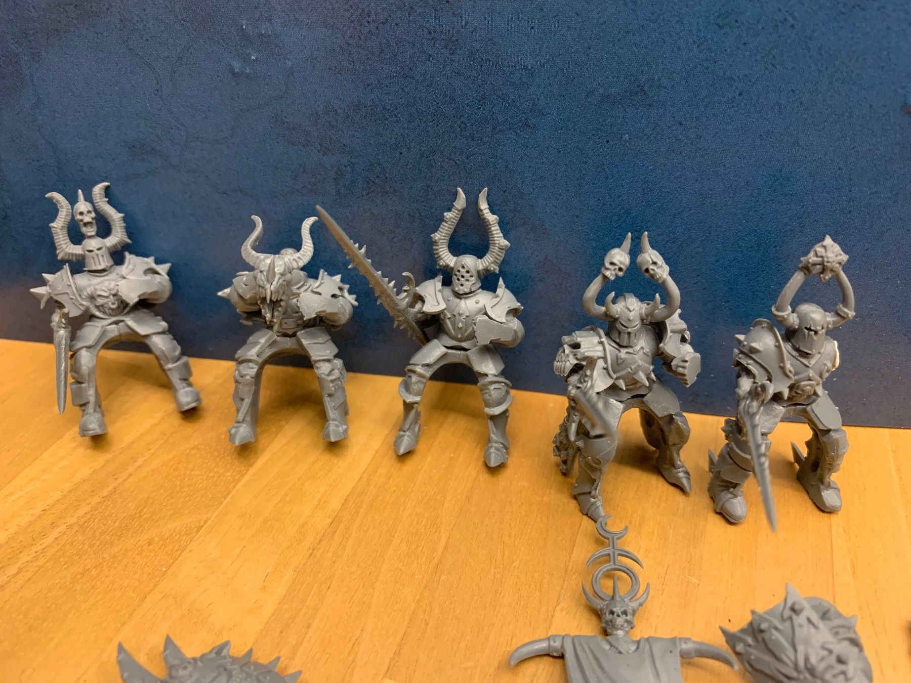 Figuren: Warhammer Old World Chaos Ritter des Slanesh – Gebraucht aus Winterthur von Compiorg 1