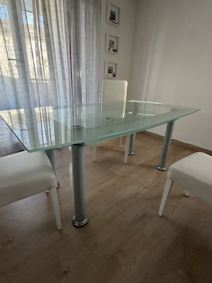 Tables: Tisch - Glastisch – D'occasion à Glattbrugg par man_6zpg 2
