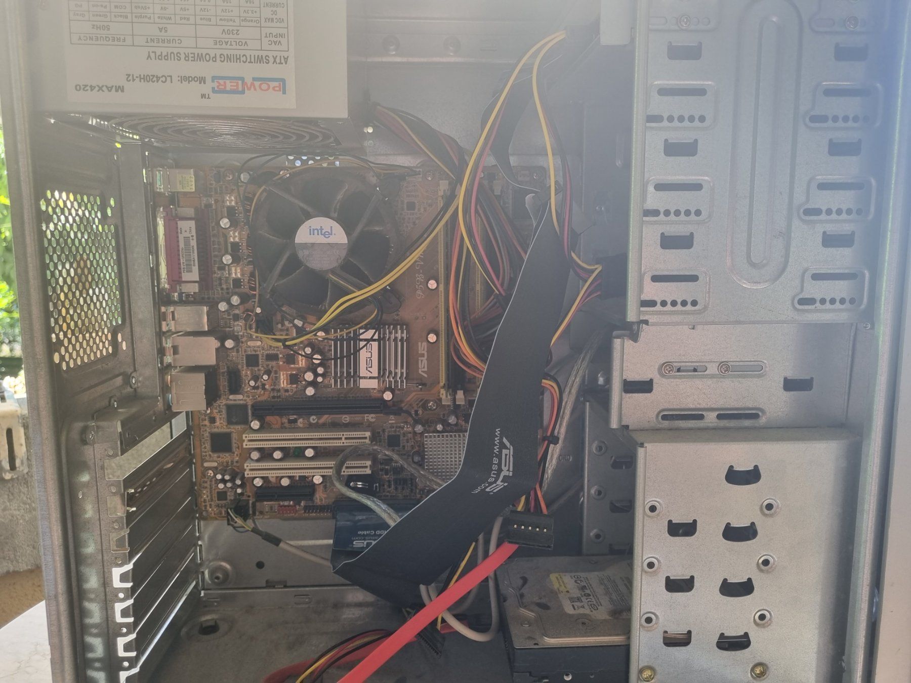 PC: 1 PC TOWER – Usato da Zürich venduto da Sarameier 2