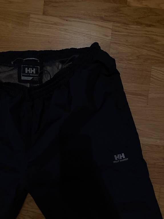 Hosen: Helly Hansen Regenhose XXL – Gebraucht aus Basel von momo.st 2