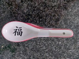 7 Asiatische Porzellan Löffel  "Fu" heisst "Glück"