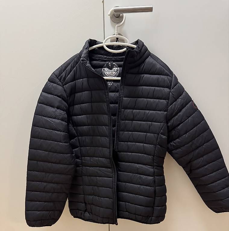 Jacken: Daunenjacke – Neu und originalverpackt aus St. Gallen von Lina-05