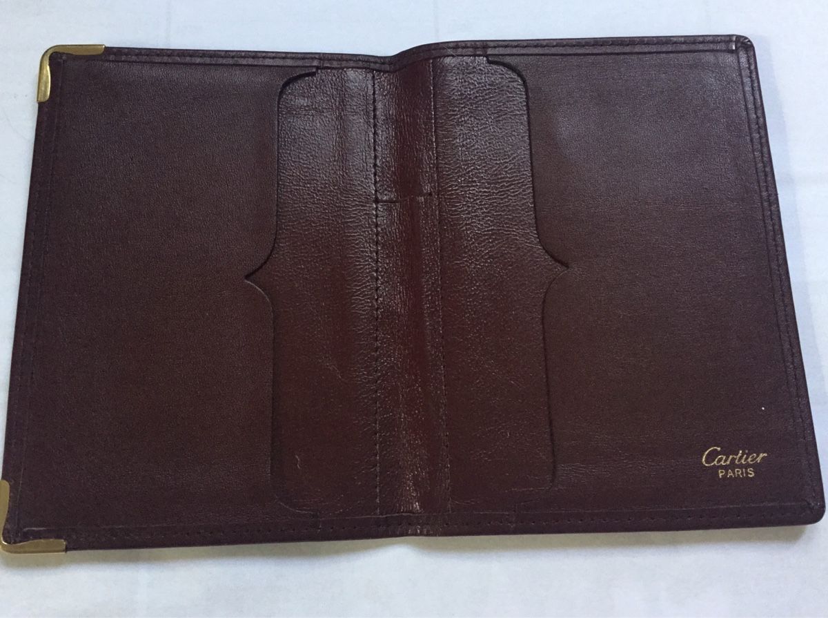 Autres vêtements & accessoires: Cartier Karten Etui  – D'occasion à Schlieren par Jeajet