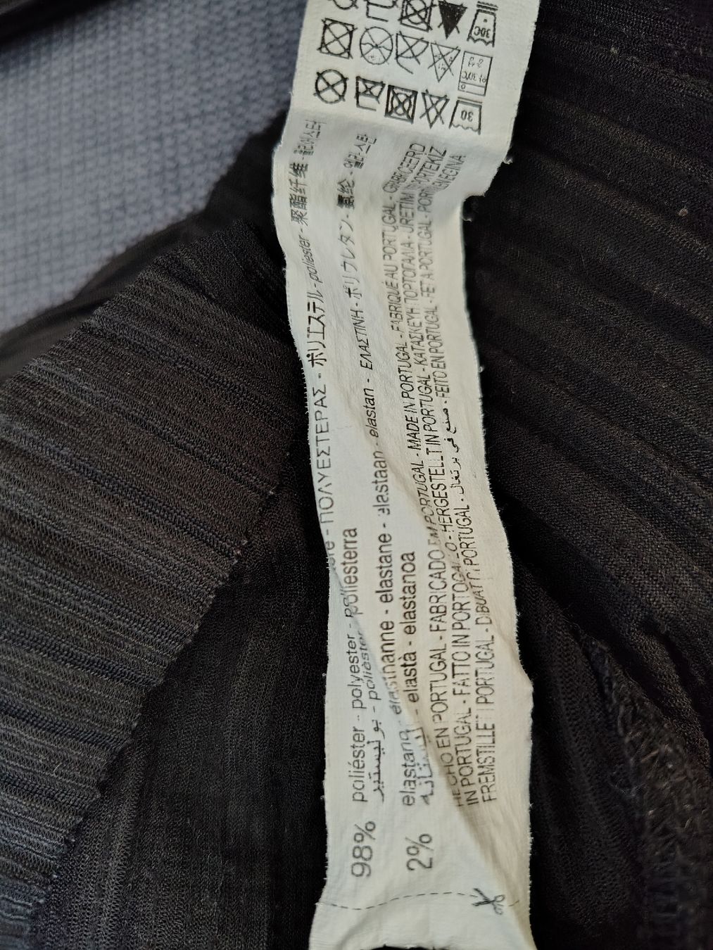 Zara Maglioni & Felpe: Schwarze 2x Zara Pullover, Grösse M, Neuwertig – Usato da Stäfa venduto da krp54 7