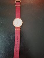Daniel Wellington Damenuhr mit bordeauxrotem Textilband!