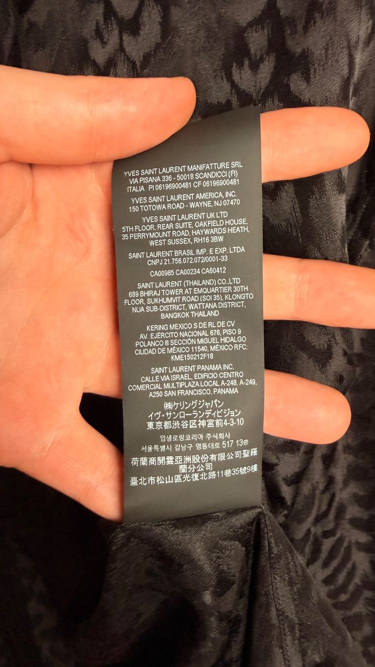 Saint Laurent Camicie: Saint Laurent Federn – Nuovo (secondo la descrizione) da Burgdorf venduto da ime_f9f6 4