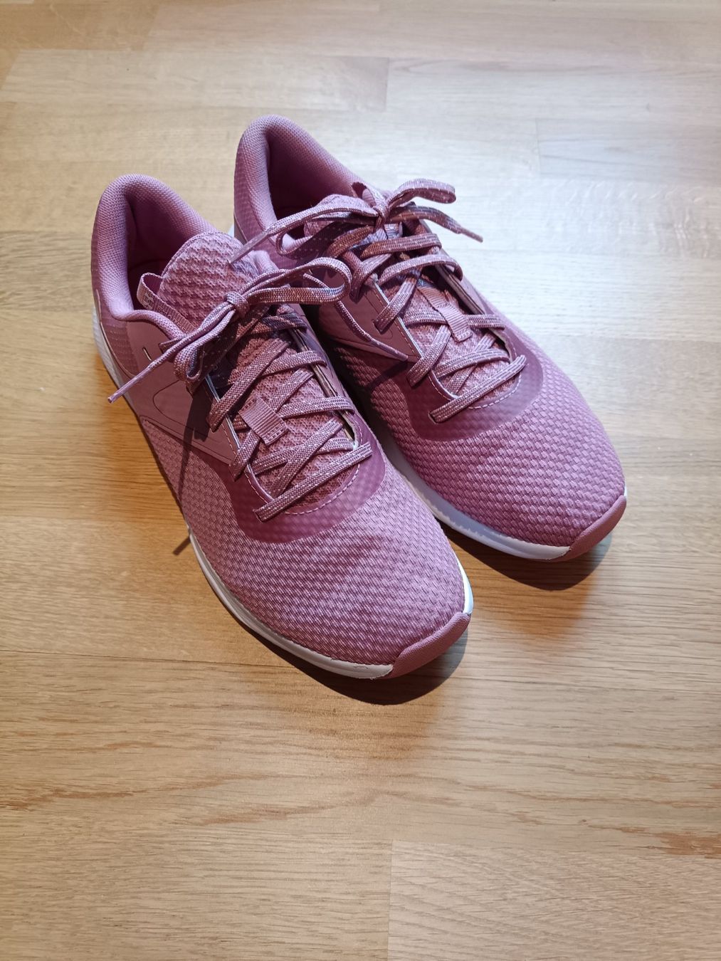 Under Armour Scarpe da donna: Under Armour Sportschuhe – Usato da Bern venduto da joh_x7lj 4