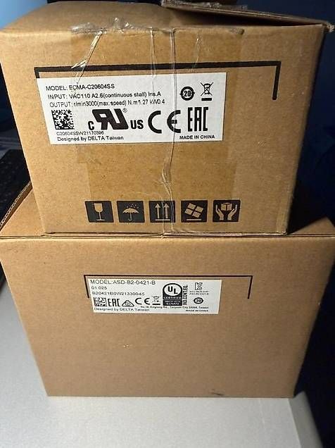 Tutti pezzi di ricambio auto: Delta ASDA-B2 Servo Set 400W  NEU – Usato da Wettingen venduto da MarekMaj 4