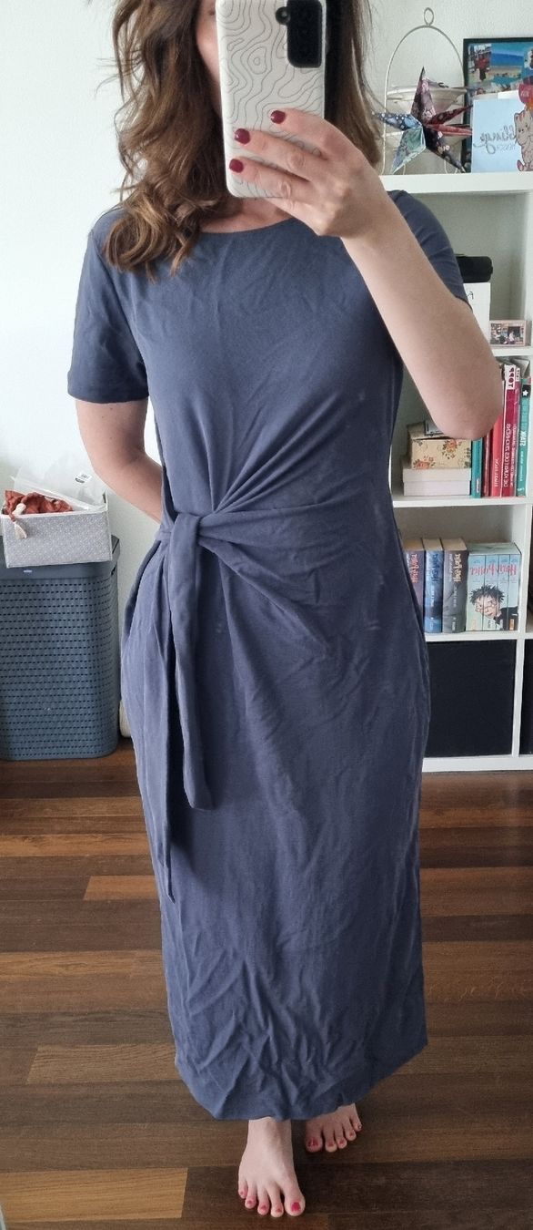 Massimo Dutti Kleider: Massimo Dutti Wickelkleid, blau Grösse S – Gebraucht aus Belp von sfanny88 4