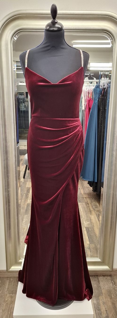 Kleider: Abendkleid Samt Dunkelrot  – Neu (gemäss Beschreibung) aus Uster von VMT. 1