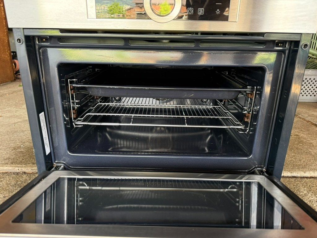 Bosch Forni: BOSCH Serie 8 Einbau-Backofen mit Mikrowelle – Usato da Ibach venduto da Mycroft 2
