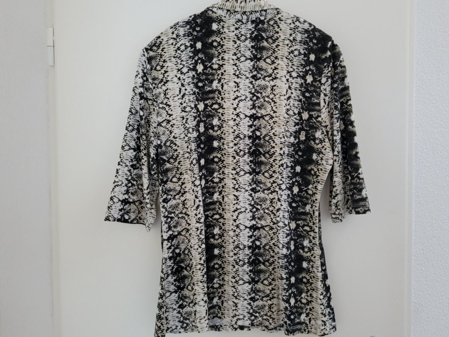 Camicette: Blusenshirt Jane Lushka, Snakeprint – Usato da Oberweningen venduto da kvo_r5ws 1