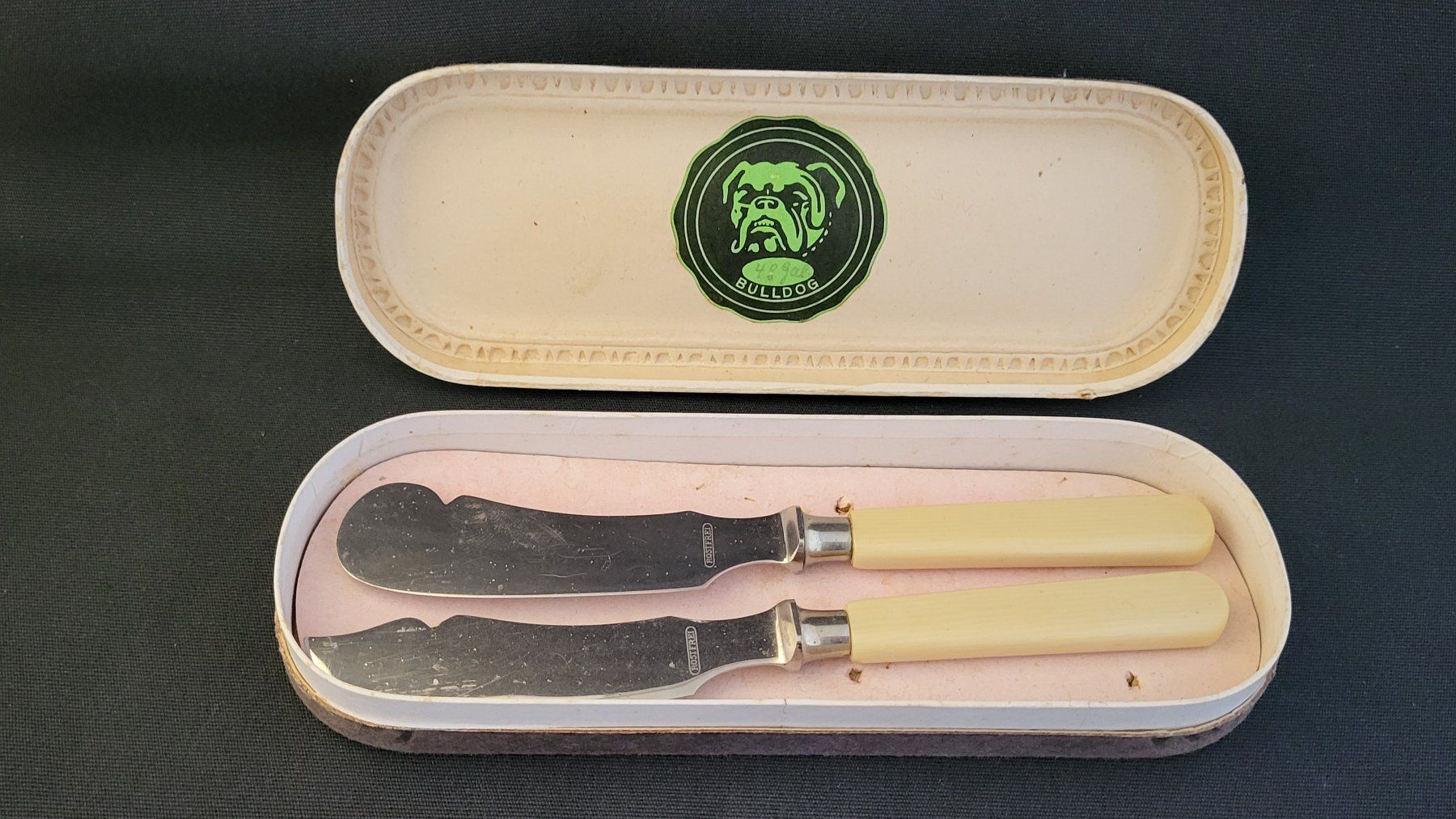 Set di posate: Set Butter- und Käsemesser – Usato da Basel venduto da spinne02 1