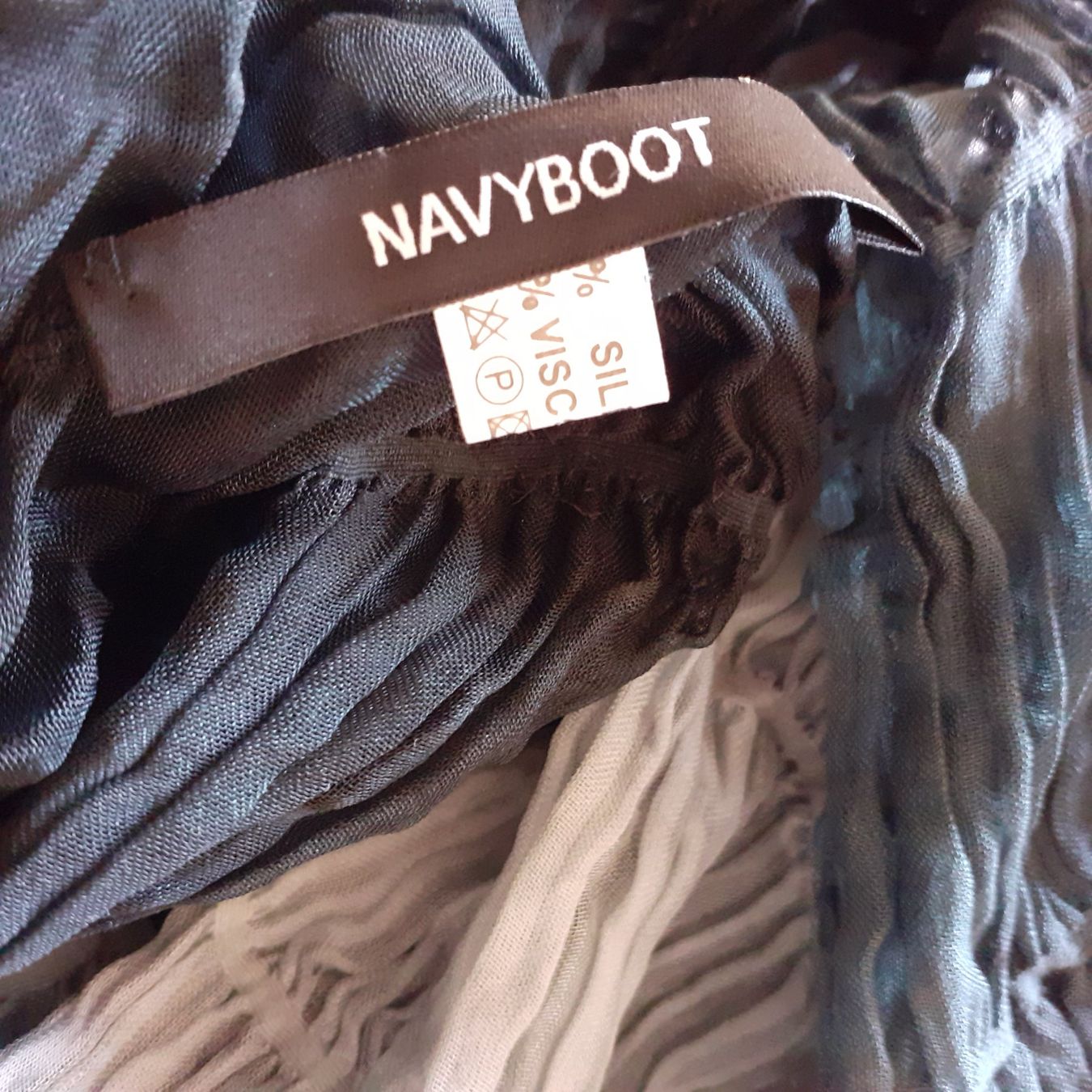 Navyboot Foulard & Sciarpe: Navyboot Schal mit Seide – Usato da Bern venduto da Solarsystem 1