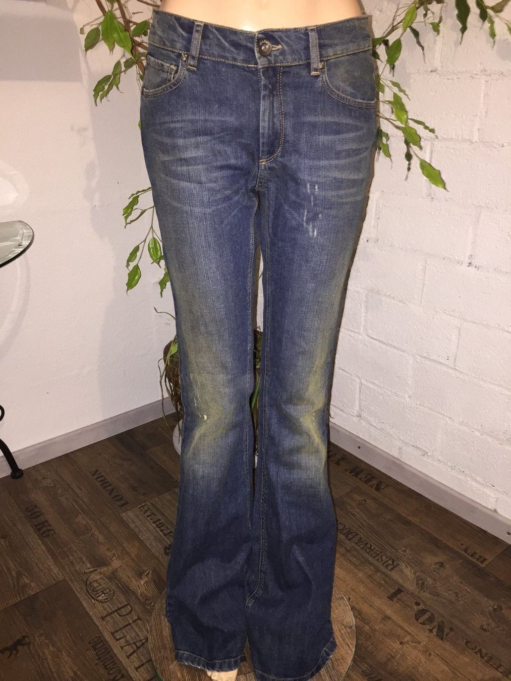 Jeans: Jeans MAX&CO   Taille/Grosse 28    Model Flaire – D'occasion à Cossonay-ville par Super-Price-Quality 1