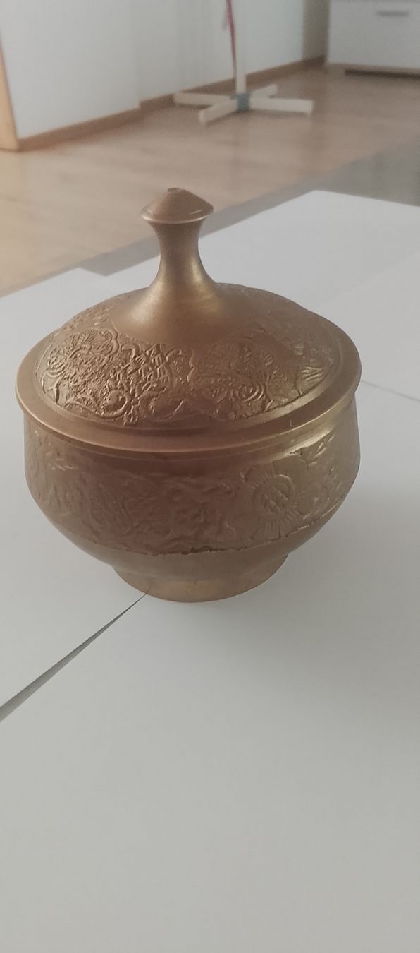 Coupes: Messing Schale mit Deckel Verziert  – D'occasion à Oberriet SG par snj_bjb7