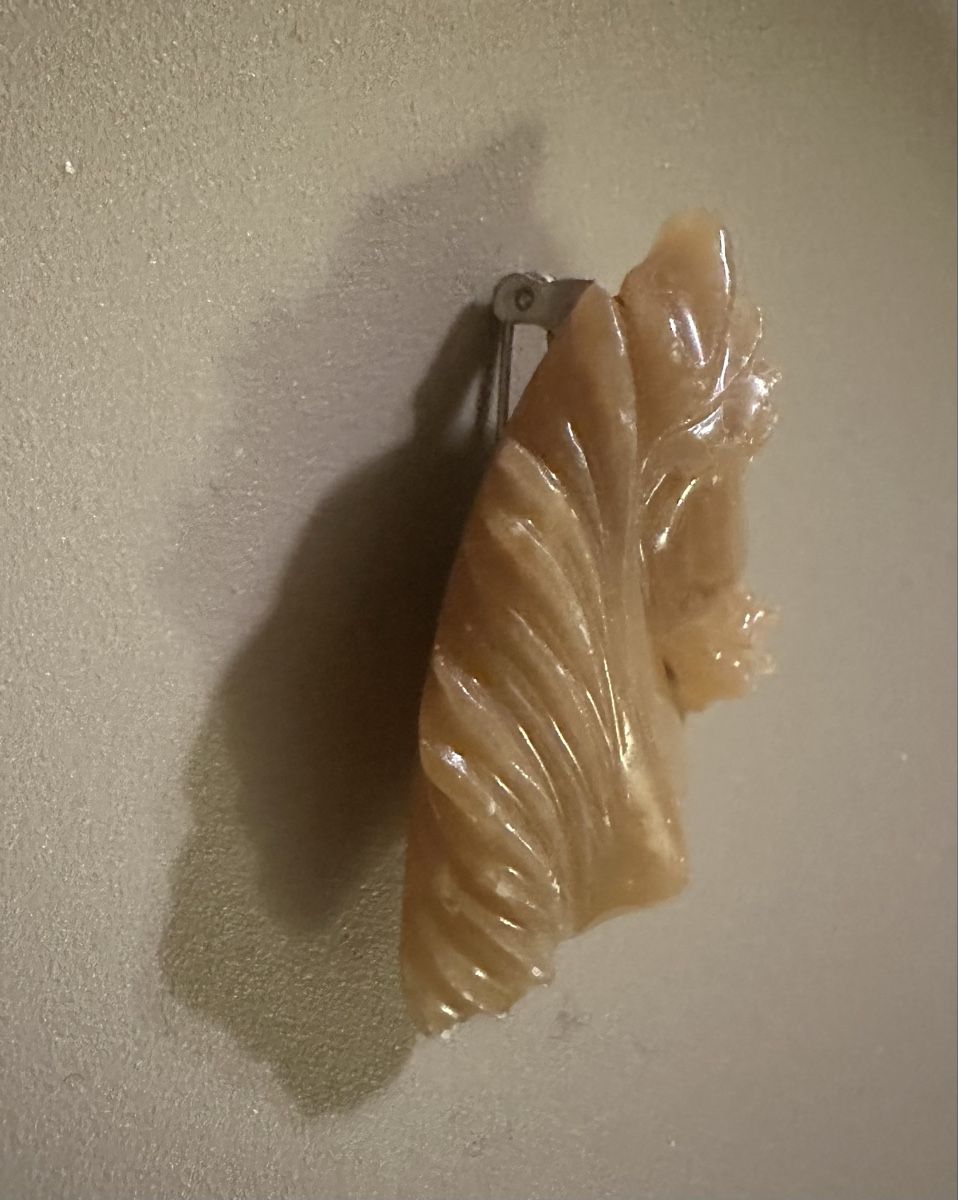 Spille & Fermagli: Brosche Pferdekopf, Alabaster – Usato da Oberwil BL venduto da orsay 3