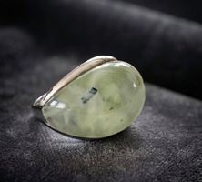Edler Natur-Prehnit Silberring 925 (Rhodiniert) - Neu